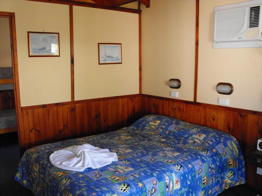 Smugglers Cove Holiday Village Forster Chambre photo