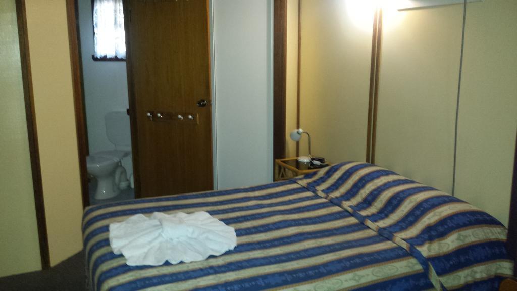 Smugglers Cove Holiday Village Forster Chambre photo